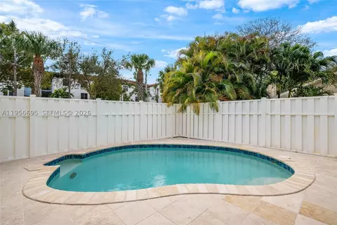 Exterior - 804 Summerwinds Ln, Jupiter, FL 33458 photo 5 of 7
