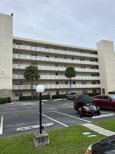 301 SE 3rd St #601, Dania Beach, FL 33004