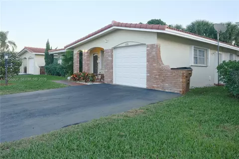 1236 NW 43rd St, Pompano Beach, FL 33064