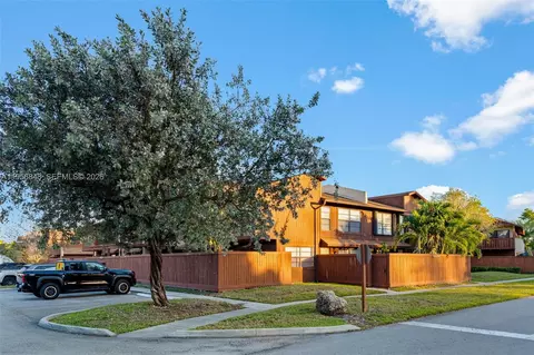 6554 SW 114th Pl #E74, Miami, FL 33173