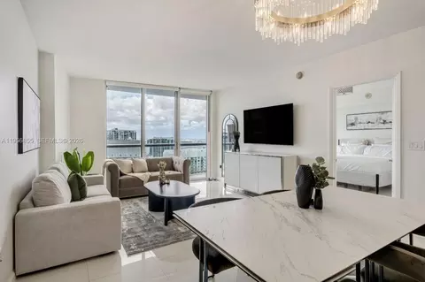 485 Brickell Ave #4706, Miami, FL 33131