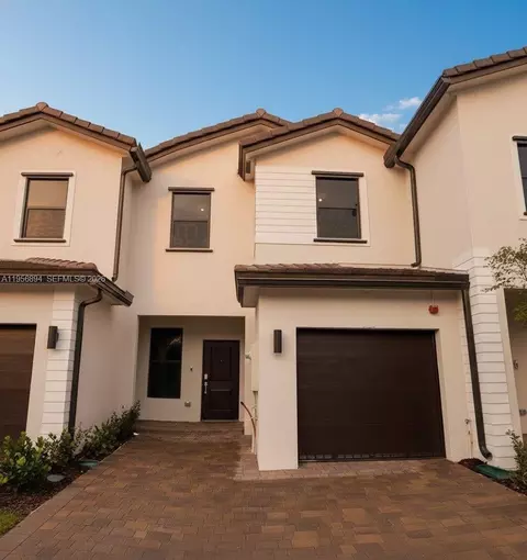 15955 SW 2nd St, Pembroke Pines, FL 33027