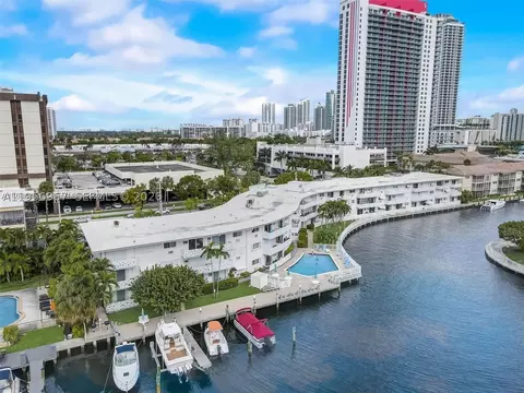 2500 Diana Dr #104, Hallandale Beach, FL 33009
