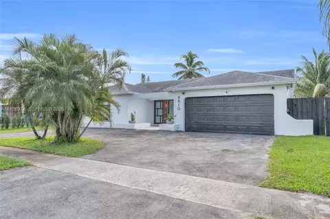 8810 NW 7th St, Pembroke Pines, FL 33024