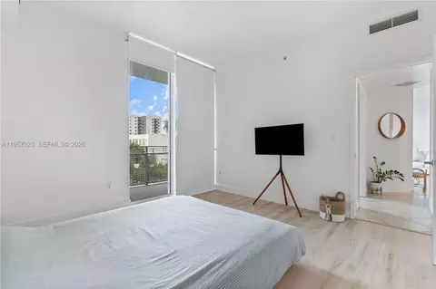 350 NE 24th St #406, Miami, FL 33137