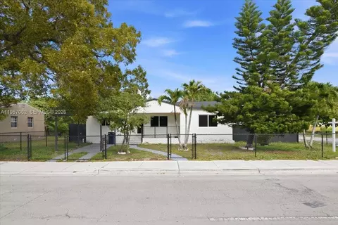 945 Sharazad Blvd, Opa Locka, FL 33054
