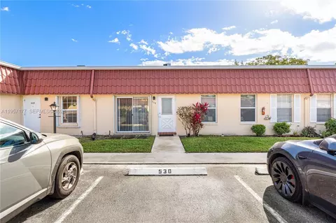 528 Franconia Cir #., Lake Worth, FL 33467