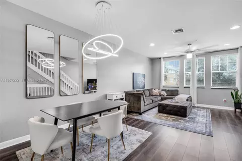 447 Corte Madera Ln #3, West Palm Beach, FL 33401