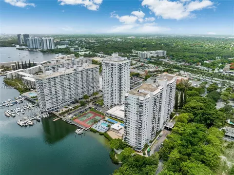 2750 NE 183rd St #1801, Aventura, FL 33160