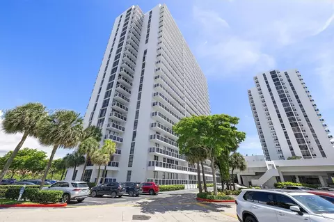 20515 E Country Club Dr #1747, Aventura, FL 33180
