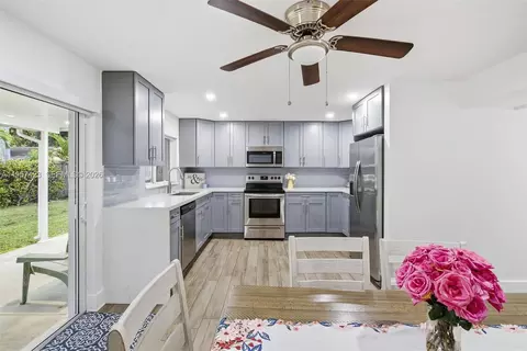 Other - 941 E 16th Pl, Hialeah, FL 33010 photo 4 of 11