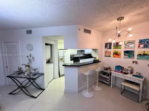 Kitchen - 701 Brickell Key Blvd #2309, Miami, FL 33131 photo 1 of 2
