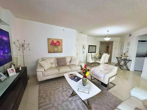 Living - 701 Brickell Key Blvd #2309, Miami, FL 33131 photo 1 of 2