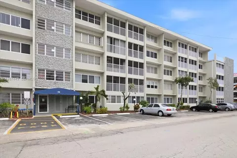 330 SE 2nd St #501G, Hallandale Beach, FL 33009