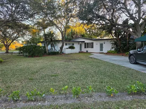 9860 SW 140th St, Miami, FL 33176