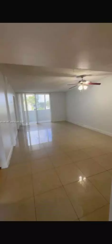 10000 NW 80th Ct #2261, Hialeah Gardens, FL 33016