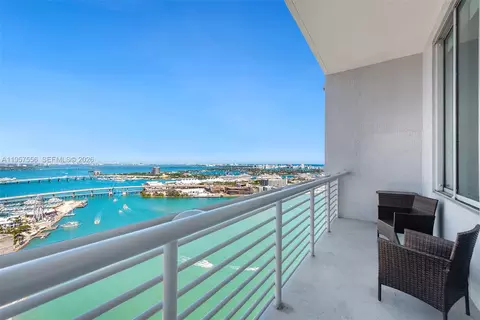 335 S Biscayne Blvd #UPH-10, Miami, FL 33131