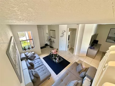 Living - 11032 W 33rd Way, Hialeah, FL 33018 photo 4 of 5