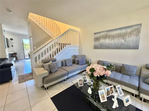 Living - 11032 W 33rd Way, Hialeah, FL 33018 photo 1 of 5