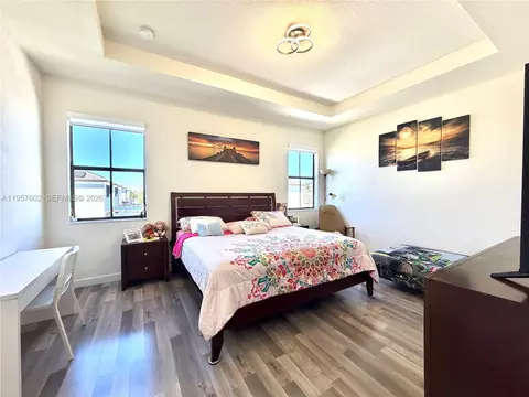 Bedroom - 11032 W 33rd Way, Hialeah, FL 33018 photo 1 of 4