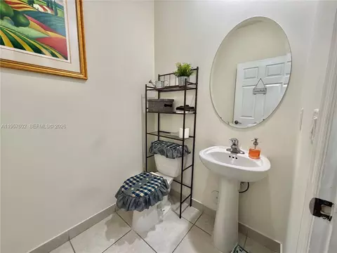 Bath - 11032 W 33rd Way, Hialeah, FL 33018 photo 1 of 5