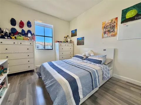 Bedroom - 11032 W 33rd Way, Hialeah, FL 33018 photo 4 of 4