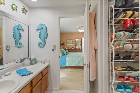 452 N Laurel Dr #1503, Margate, FL 33063 photo 17