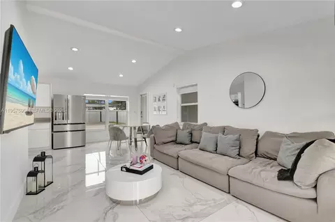 1021 SW 22nd Ave, Fort Lauderdale, FL 33312