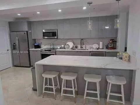 1415 Sunset Harbour Dr #205, Miami Beach, FL 33139