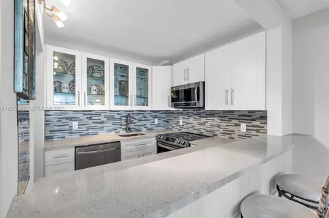 1116 E Cambridge E #1116, Deerfield Beach, FL 33442