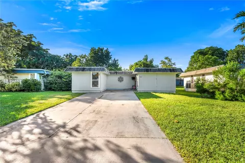 7302 NW 65th St, Tamarac, FL 33321