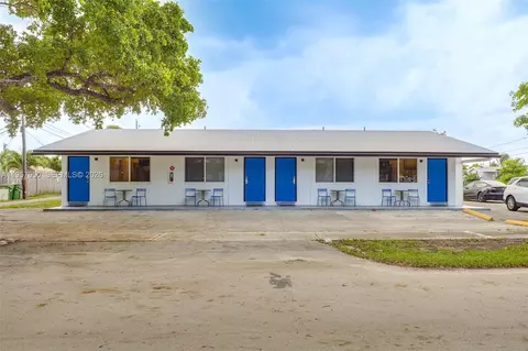 412 NE 4th Ave, Hallandale Beach, FL 33009