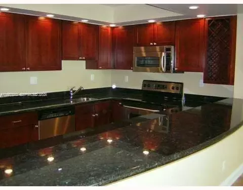 19390 Collins Ave #1220, Sunny Isles Beach, FL 33160