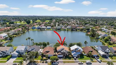 9710 SW 9th Ct, Pembroke Pines, FL 33025