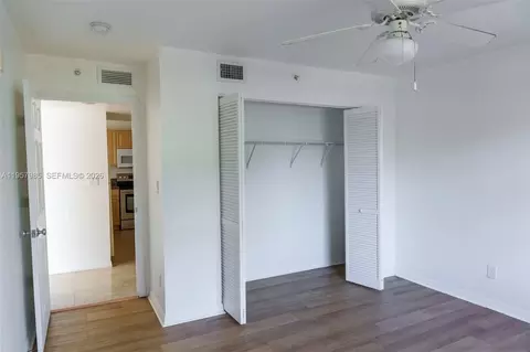 Bedroom - 509 E Sheridan St #3083, Dania Beach, FL 33004 photo 6 of 8