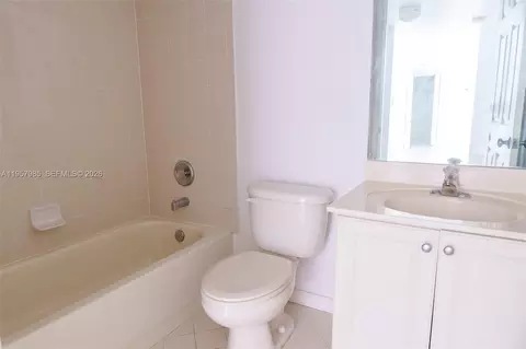 Bath - 509 E Sheridan St #3083, Dania Beach, FL 33004 photo 5 of 5
