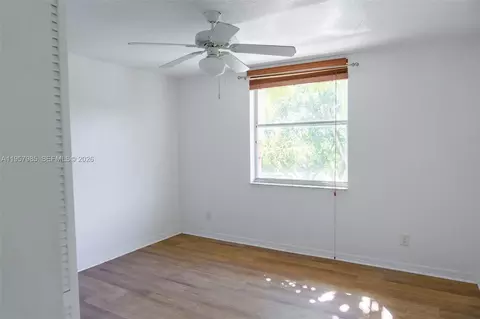 Bedroom - 509 E Sheridan St #3083, Dania Beach, FL 33004 photo 5 of 8