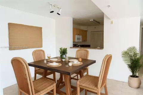 Dining - 509 E Sheridan St #3083, Dania Beach, FL 33004 photo 1 of 1