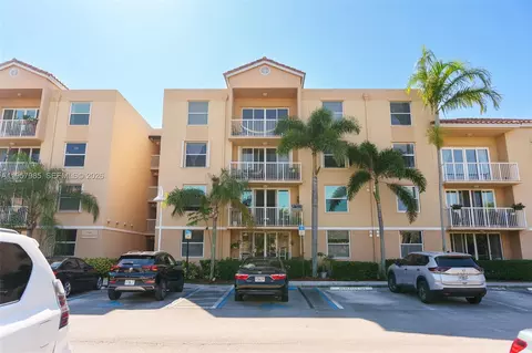 Exterior - 509 E Sheridan St #3083, Dania Beach, FL 33004 photo 3 of 5