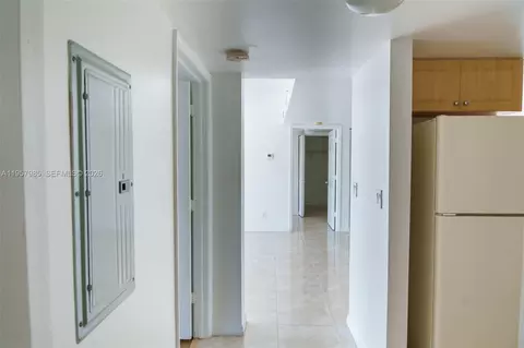 Entry Way - 509 E Sheridan St #3083, Dania Beach, FL 33004 photo 2 of 3