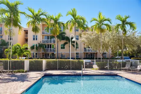 Exterior - 509 E Sheridan St #3083, Dania Beach, FL 33004 photo 1 of 5