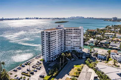 11930 N Bayshore Dr #606, North Miami, FL 33181