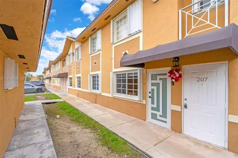 10285 NW 80th Ct #207, Hialeah Gardens, FL 33016