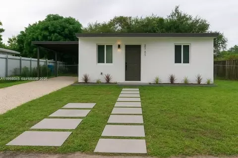 3721 SW 46th Ave, West Park, FL 33023