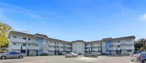 1400 Tallwood Ave #204, Hollywood, FL 33021