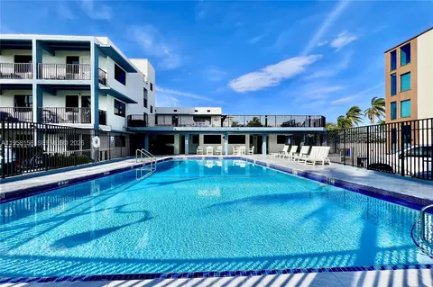322 Harding St #B203, Hollywood, FL 33019