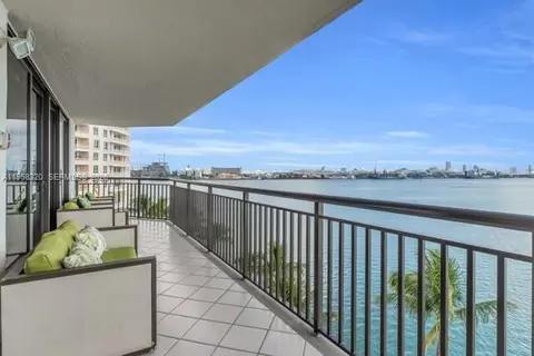 540 Brickell Key Dr #832, Miami, FL 33131