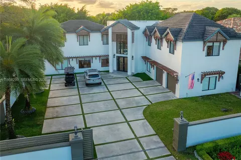 4844 NW 94th Doral Pl, Doral, FL 33178