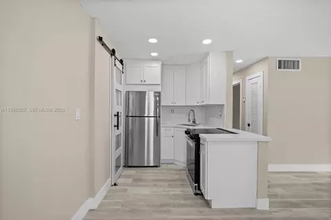 8701 SW 141st St #A7, Palmetto Bay, FL 33176