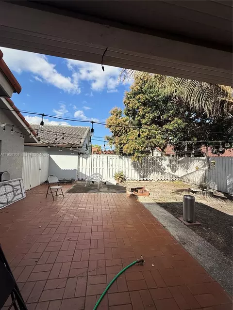 Exterior - 18237 NW 61st Pl, Hialeah, FL 33015 photo 2 of 3